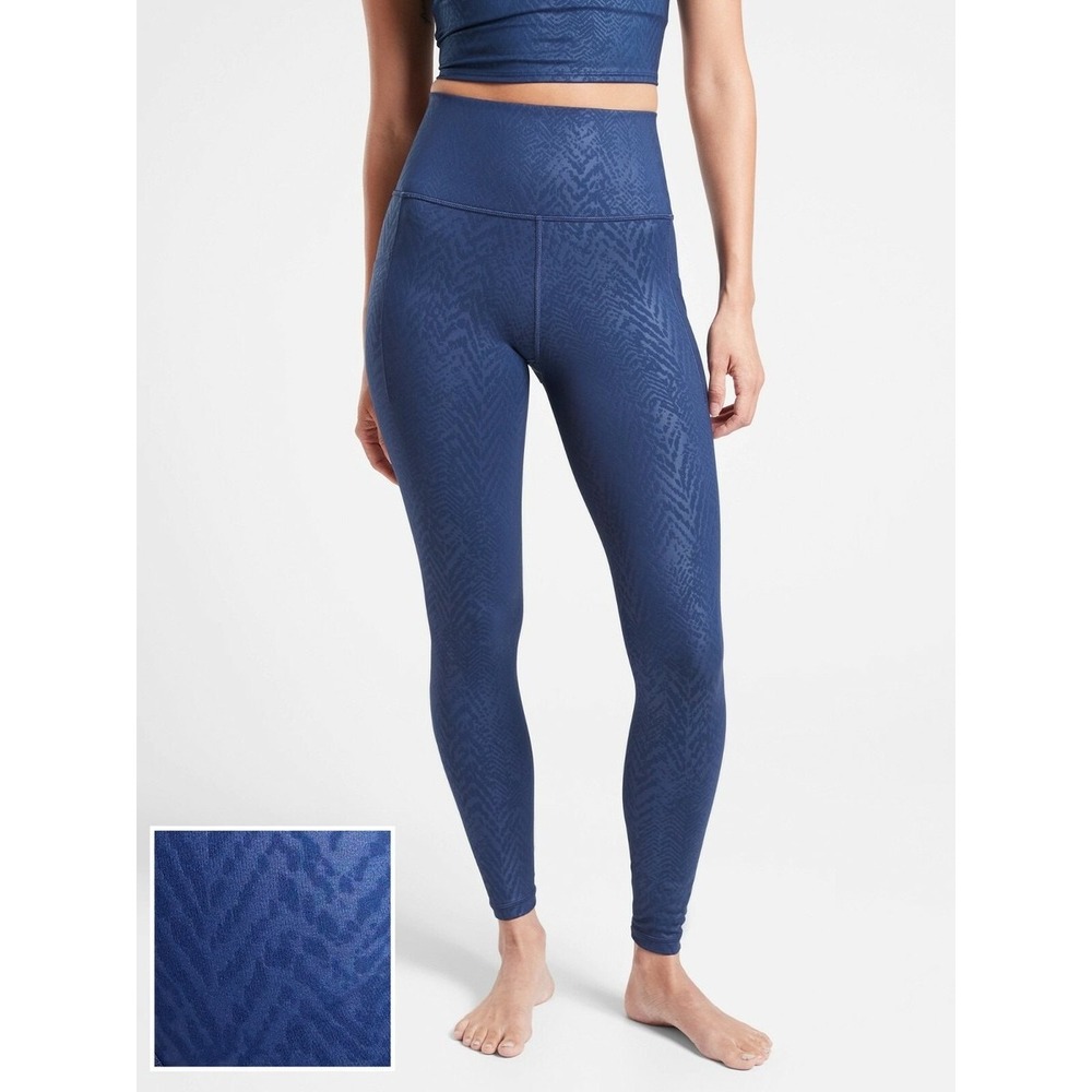 Athleta salutation stash pocket 7/8 tights leggings blue pattern women's small